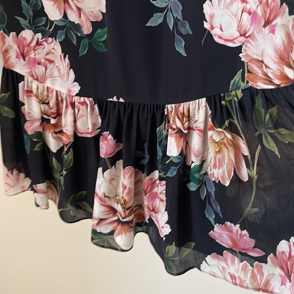 Cue floral drop waisted dress size 10 - Picture 3 of 6